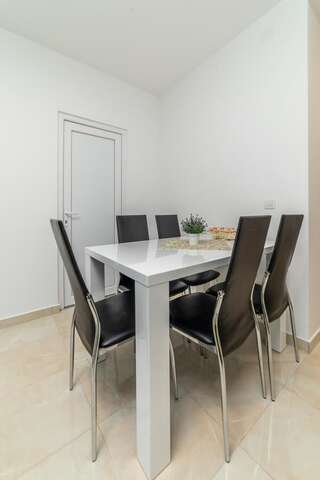 Апартаменты Java Apartments Доброта Апартаменты с 1 спальней-6